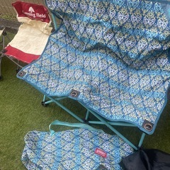 コールマン他折りたたみ
椅子　まとめて4個セットの画像