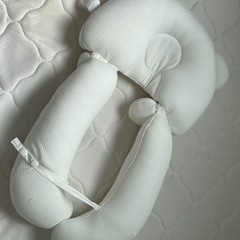 ベビー枕 横向き 寝返り防止の画像