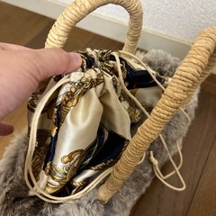 ラビットファーカゴバッグの画像