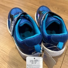 子どもスニーカー新品の画像