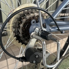 🔹クロスバイク 6段・オートライト 前後タイヤ新品✨の画像
