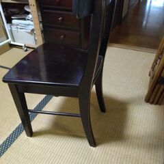 シャープ製椅子の画像