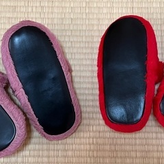 これからの季節にうれしいモコモコスリッパ&シミご容赦キッチンマットの画像