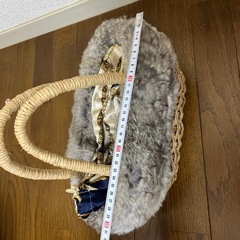 ラビットファーカゴバッグの画像
