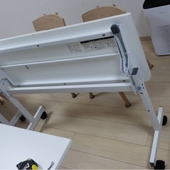 テーブル、イス
の画像