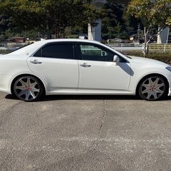 クラウン　ローダウンカスタム車の画像