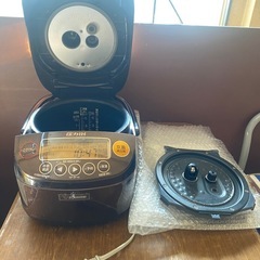 ★象印 圧力IH 炊飯器 極め炊き NP-BF10 5.5合 鉄器コート プラチナ厚釜 ステンレス 熟成炊き 炊き分け圧力 うるつや保温 30時間 ZOJIRUSHI 2017年製★の画像