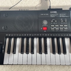 【1,000円】電子ピアノ 光る鍵盤 キーボード ジャンク品の画像