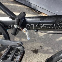 h-217△ q 岐阜発/ CAPTAIN STAG/ 折りたたみ自転車/ 20インチ/ 6段変速/ 走行確認/ 色塗りあり/ 現状品/ R7.11/12 △の画像