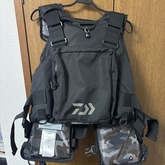 ダイワ　フローティングベスト　の画像