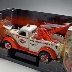 ハーレーダビットソン 1940年型　フォードレッカー車 ミニカー 非売品　新品未使用の画像