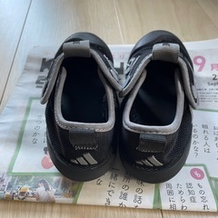 アディダス　サンダル17cmの画像