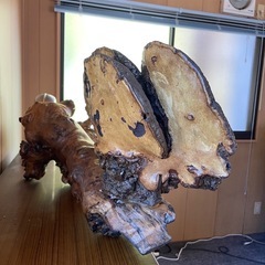 木の置物の画像