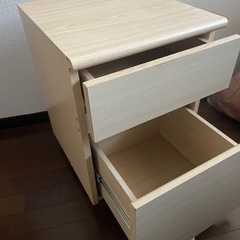 キャスター付き棚の画像