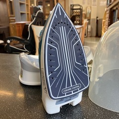 サ2511-278 IRIS OHYAMA ケース付きコードレスアイロン IRN-CL18CC ライトブルー 2020年製 スチームショット 霧吹き機能搭載 通電確認済み キズ汚れ有りの画像