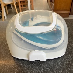 サ2511-278 IRIS OHYAMA ケース付きコードレスアイロン IRN-CL18CC ライトブルー 2020年製 スチームショット 霧吹き機能搭載 通電確認済み キズ汚れ有りの画像