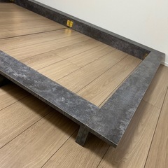 ベッドフレーム　セミダブルの画像