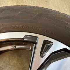 スバル　225/55R18 ノーマルタイヤ　ホイールの画像