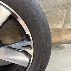 スバル　225/55R18 ノーマルタイヤ　ホイールの画像