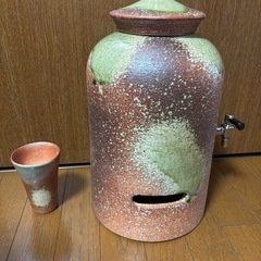 信楽焼　焼酎サーバー　の画像
