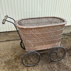 乳母車　ベビーカー　手押し車　藤製　昭和レトロ　アンティーク
　