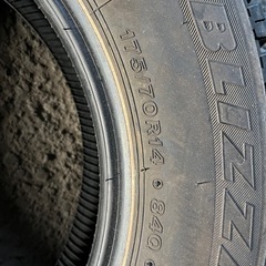 スタッドレスタイヤ　１７５ー７０ー１４の画像