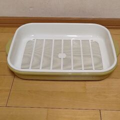 野菜盛りのザルの画像