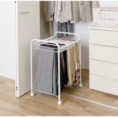 ボトムスハンガー　スラックスハンガー　
ズボンハンガーの画像