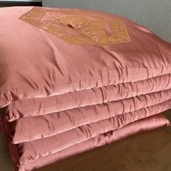 来客用座布団の画像