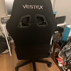 VESTEX ゲーミングチェア ブラックの画像