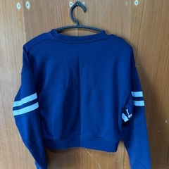 ショート丈トレーナーの画像