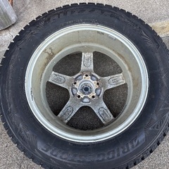 スタッドレスタイヤの画像