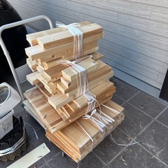 木　板　木材　あげます　早い者勝ちですの画像