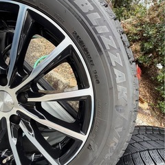 スタッドレスタイヤ17いんちインチの画像