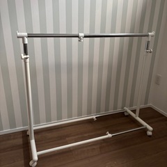 【決まりました！】ハンガーラック2点の画像