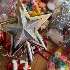 クリスマスツリー　大型　飾り付　の画像