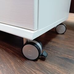 テレビボード　白　ホワイト　木目調　収納　キャスター付き　テレビ台　サイズ（約）幅100×奥35×高44　　■近隣配送無料 買取GO‼　栄和店の画像