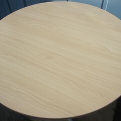 丸テーブル　φ750　H700　木目チークの画像