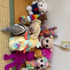 ぬいぐるみの抱っこ紐、服、ぬいぐるみ　の画像