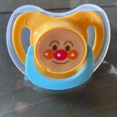 アンパンマンおしゃぶりSMサイズの画像