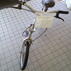 リユースのサカイ栃木店★ジモティ割あり★ CAPTAINSTAG 折りたたみ自転車 20インチ シルバー クリーニング済み TC11628の画像