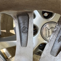 スタッドレスタイヤの画像