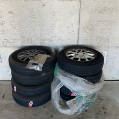 【取引中】タイヤ(アルミホイール付)の画像