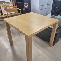 木製ダイニングテーブルセット 二人用の画像