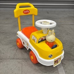 乗り物　ミッフィの画像