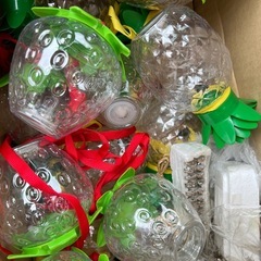 光るドリンクボトルの画像