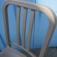 チェア　ポリプロピレン　ライトブラウンの画像