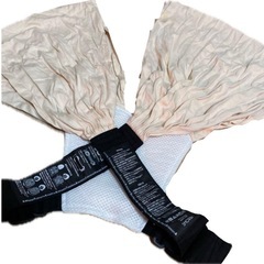 スモルビ　SMOLBI ベージュ　抱っこひもの画像