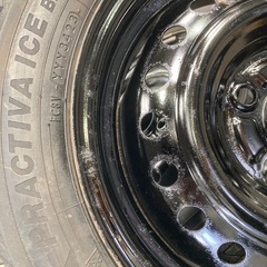 スタッドレスタイヤ4本の画像
