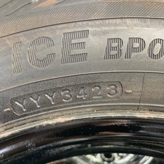 スタッドレスタイヤ4本の画像